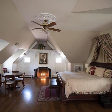 Stafford House Bed & Breakfast Фэрфакс Экстерьер фото