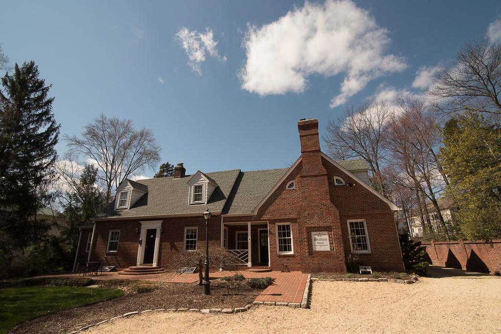 Stafford House Bed & Breakfast Фэрфакс Экстерьер фото