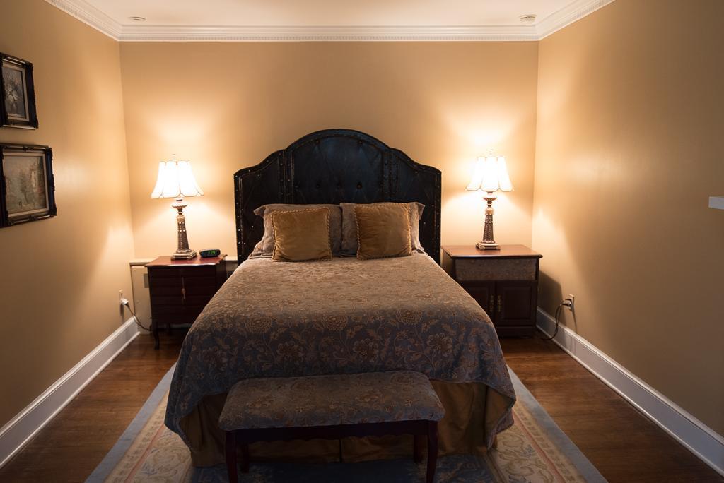 Stafford House Bed & Breakfast Фэрфакс Экстерьер фото